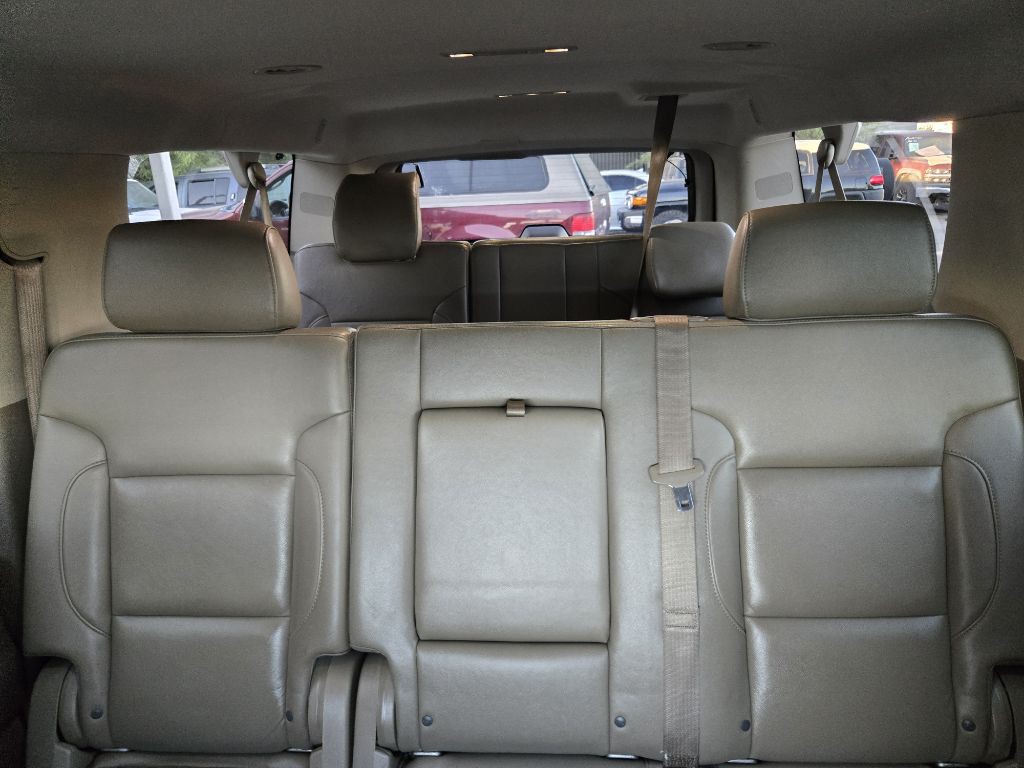 2016 Chevrolet Suburban Image 20
