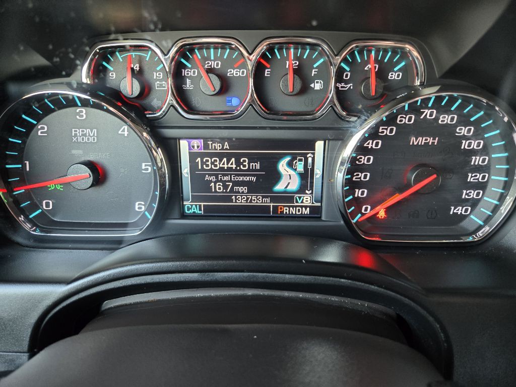 2016 Chevrolet Suburban Image 24