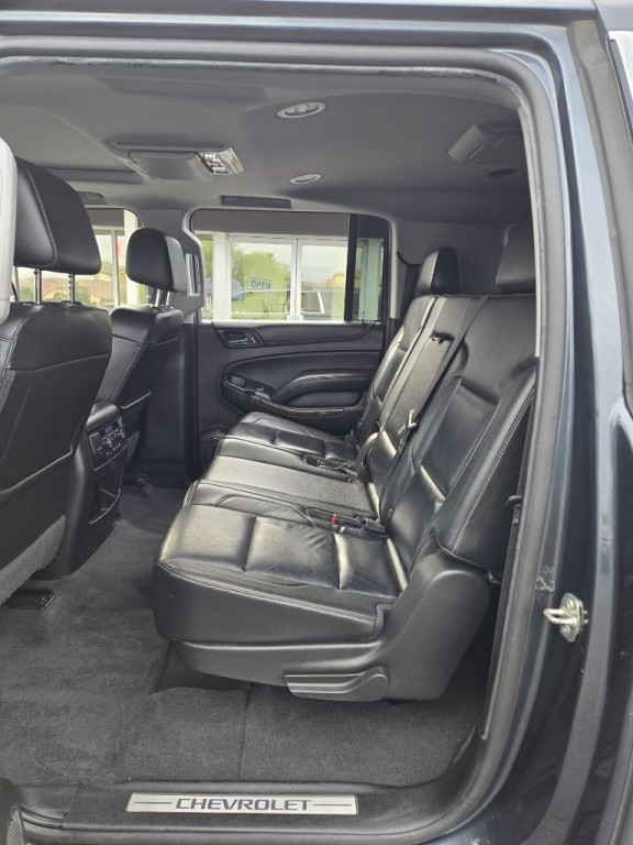 2019 Chevrolet Suburban Image 10