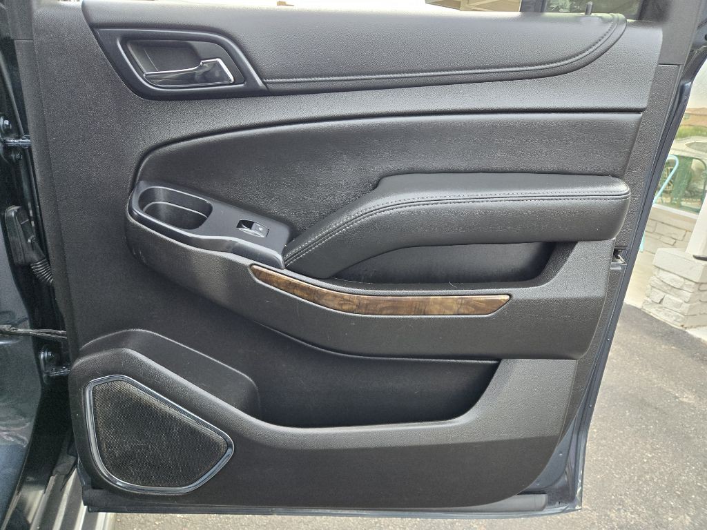 2019 Chevrolet Suburban Image 18