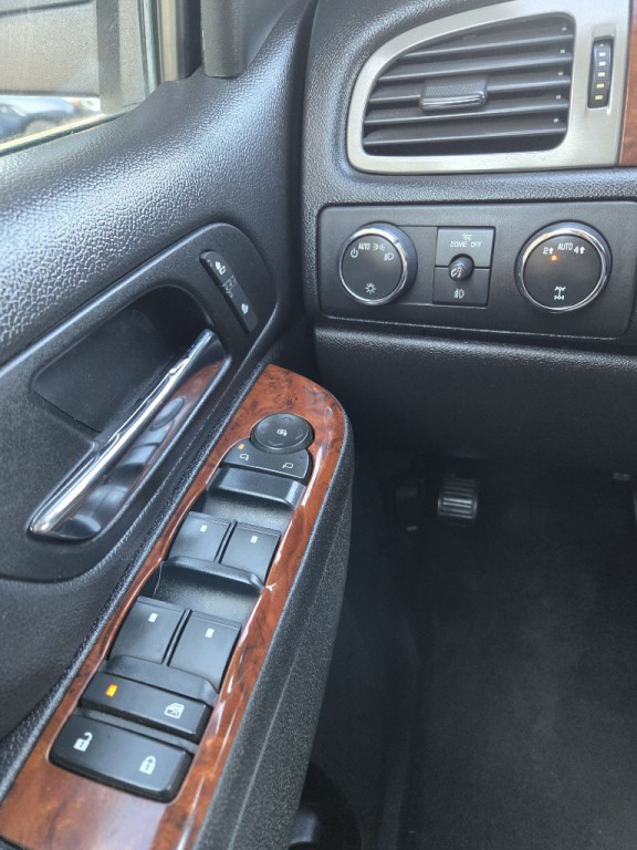 2013 Chevrolet Tahoe Image 25