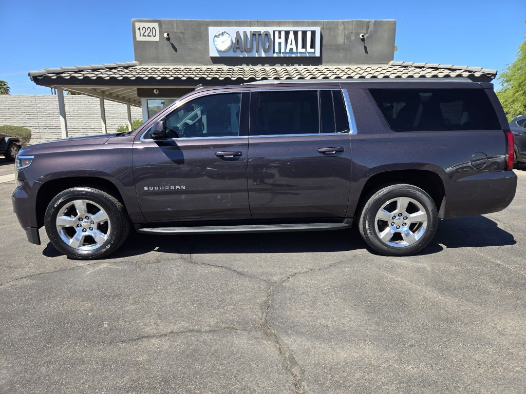2015 Chevrolet Suburban Image 2