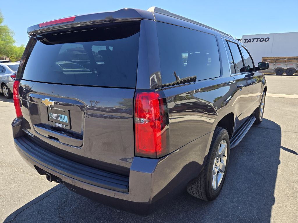 2015 Chevrolet Suburban Image 5