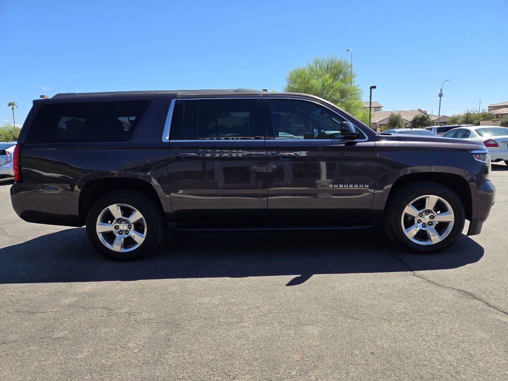 2015 Chevrolet Suburban Image 6