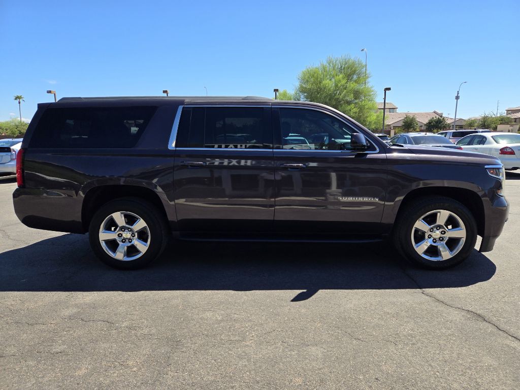 2015 Chevrolet Suburban Image 7