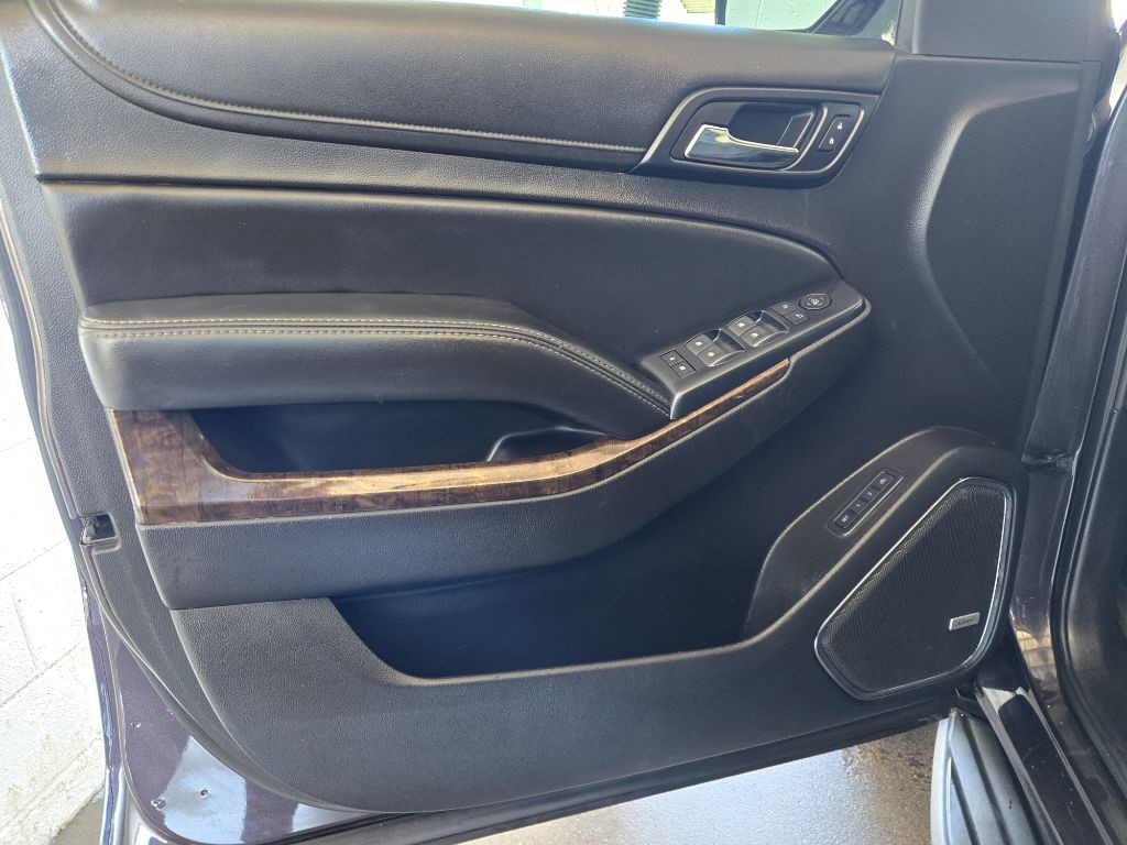 2015 Chevrolet Suburban Image 14