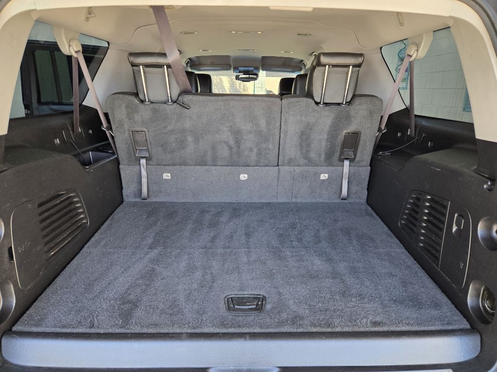 2015 Chevrolet Suburban Image 15
