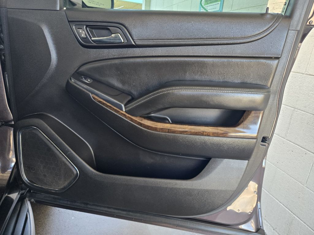 2015 Chevrolet Suburban Image 19