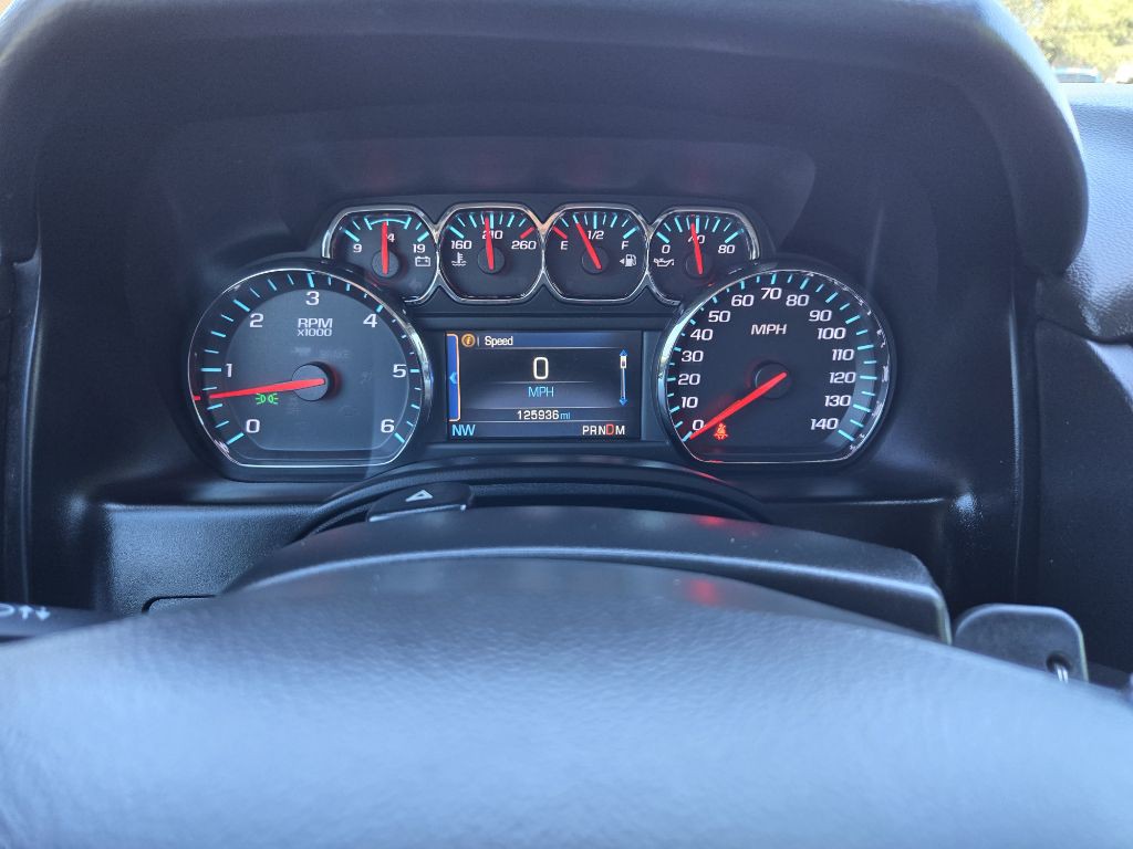 2015 Chevrolet Suburban Image 23