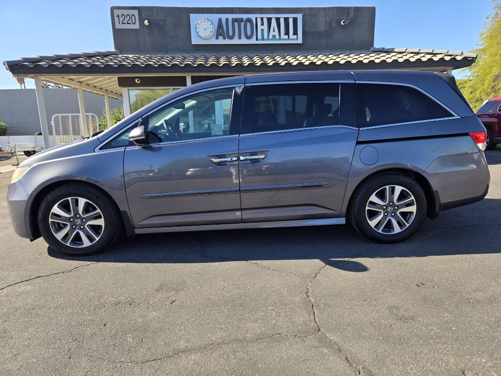 2016 Honda Odyssey Image 2