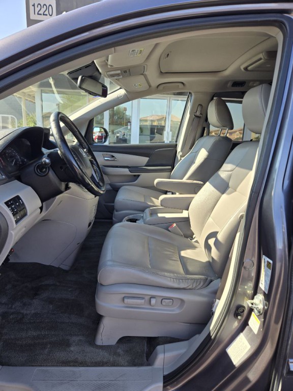 2016 Honda Odyssey Image 10