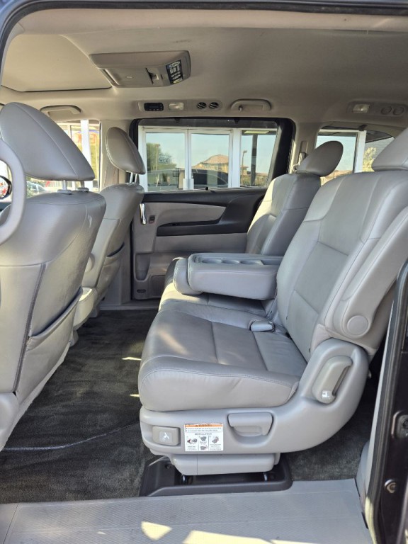 2016 Honda Odyssey Image 14