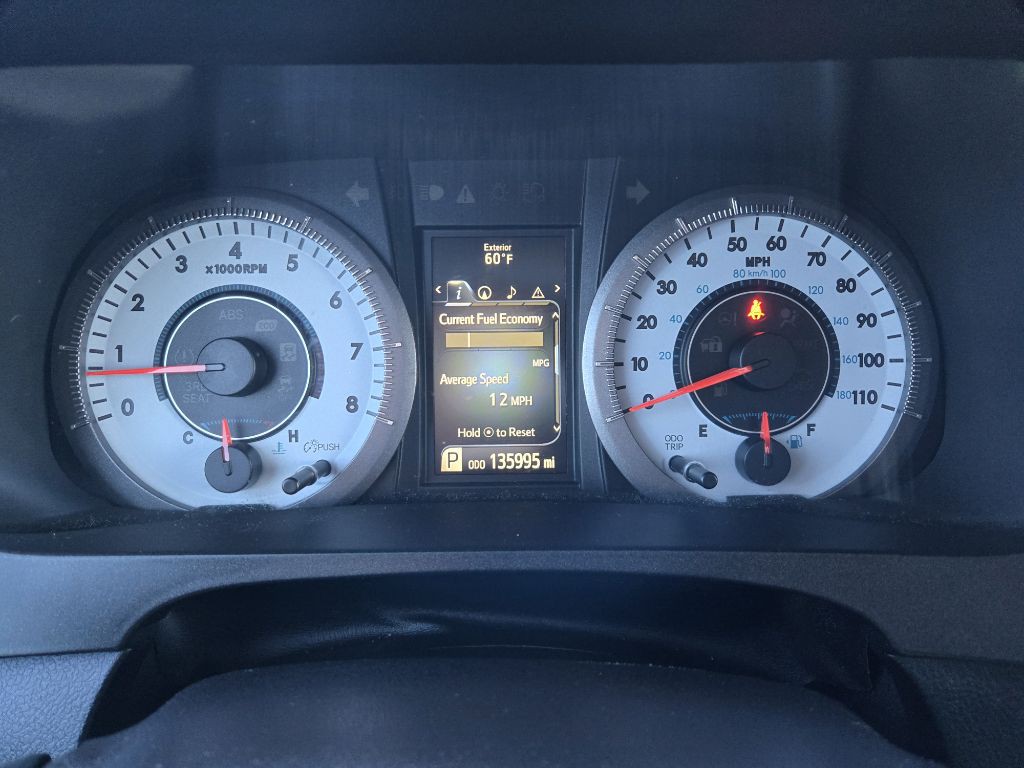 2016 Toyota Sienna Image 21