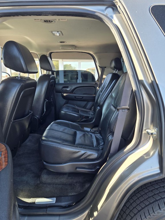 2008 Chevrolet Tahoe Image 12