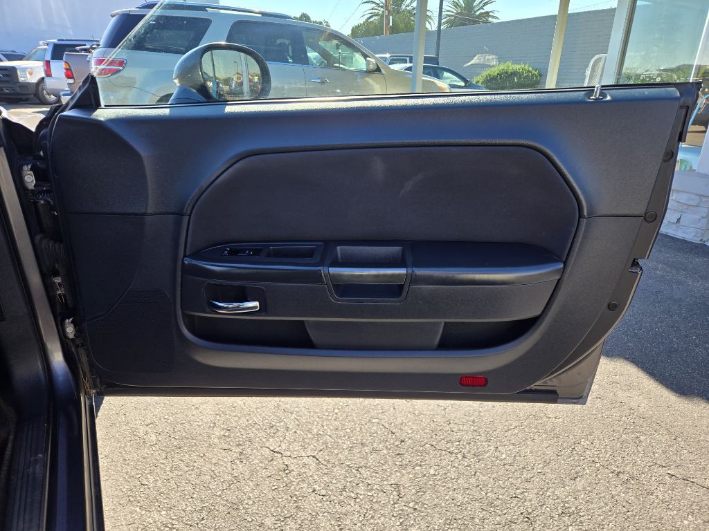 2013 Dodge Challenger Image 13