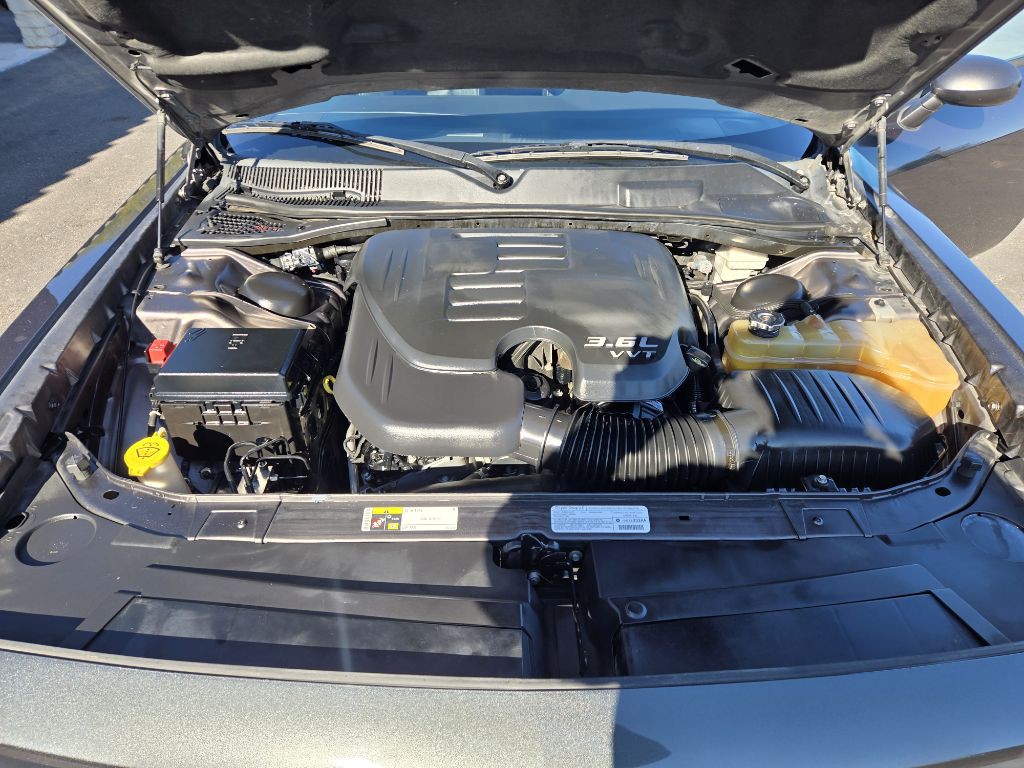 2013 Dodge Challenger Image 14