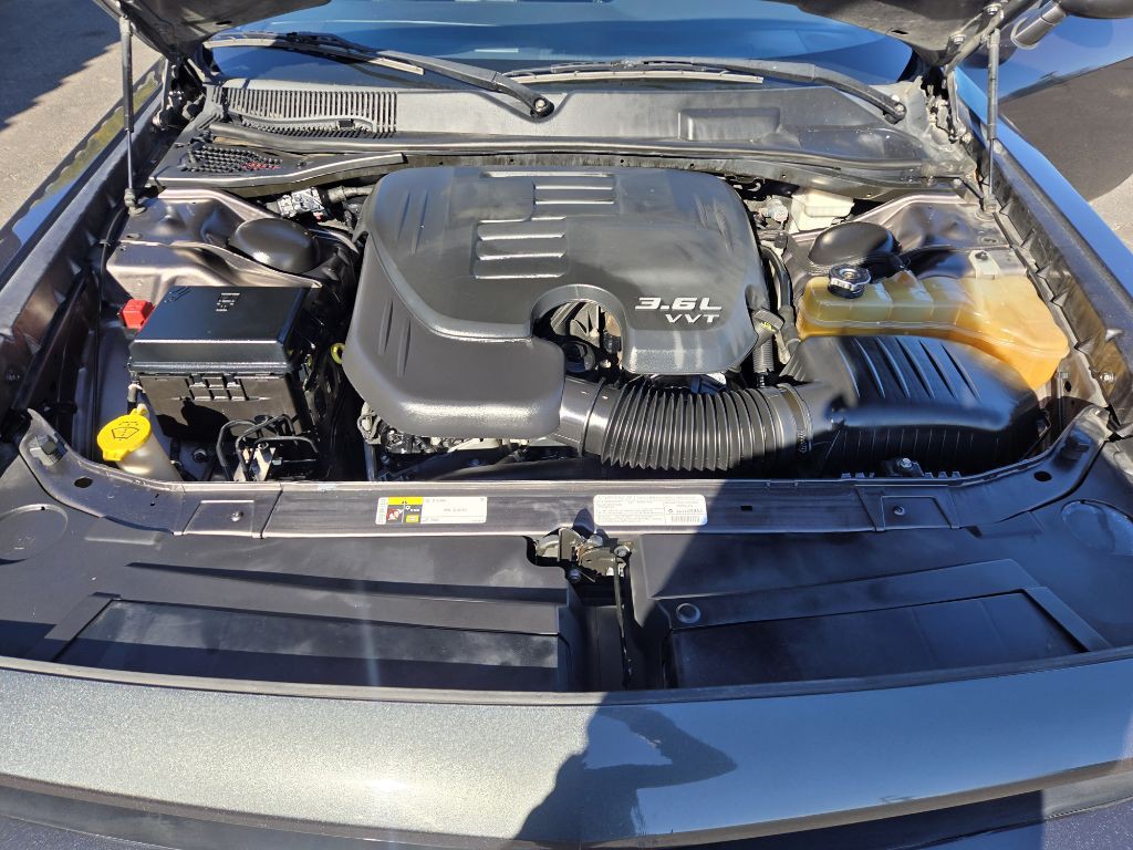 2013 Dodge Challenger Image 18