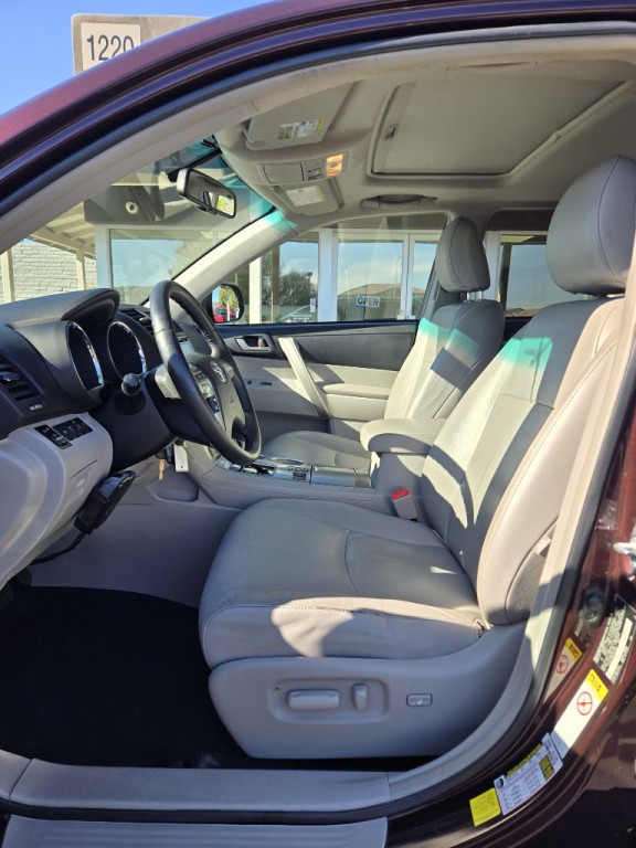 2012 Toyota Highlander Image 9