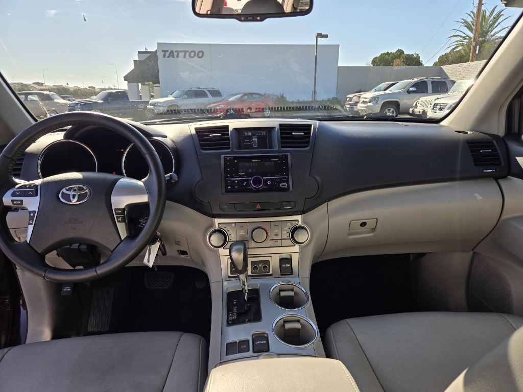 2012 Toyota Highlander Image 14