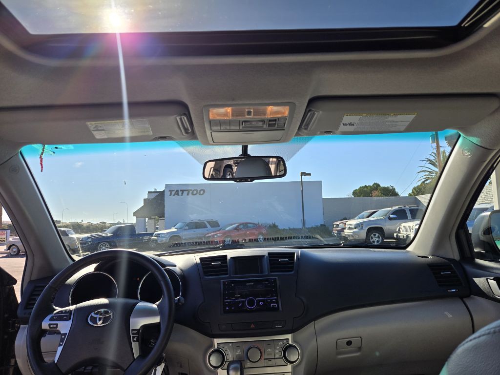 2012 Toyota Highlander Image 15