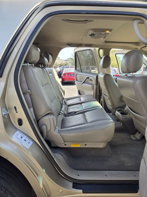 2005 Toyota Sequoia Image 17