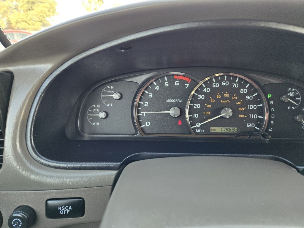 2005 Toyota Sequoia Image 20