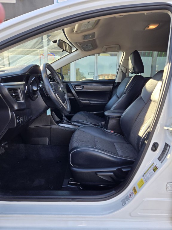 2015 Toyota Corolla Image 9