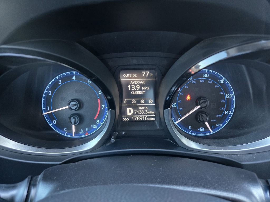 2015 Toyota Corolla Image 19