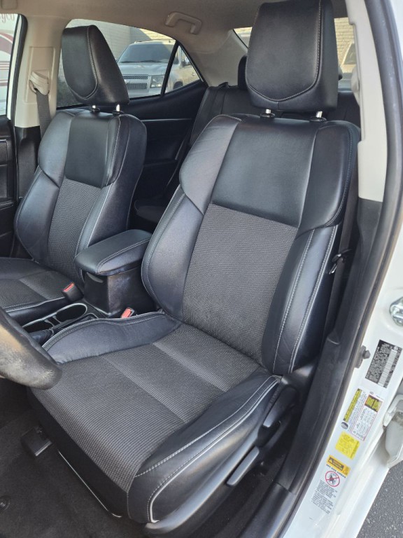 2015 Toyota Corolla Image 22