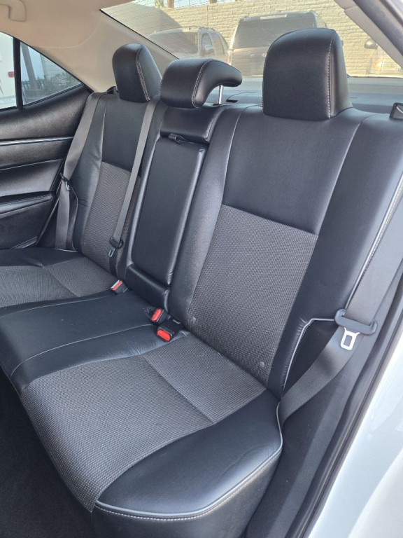 2015 Toyota Corolla Image 24