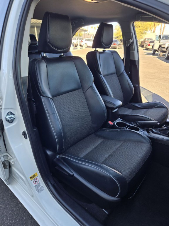 2015 Toyota Corolla Image 28