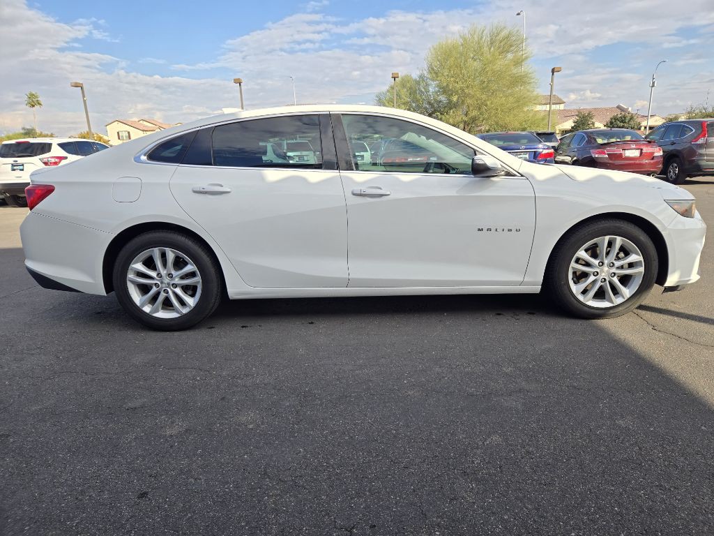 2017 Chevrolet Malibu Image 6