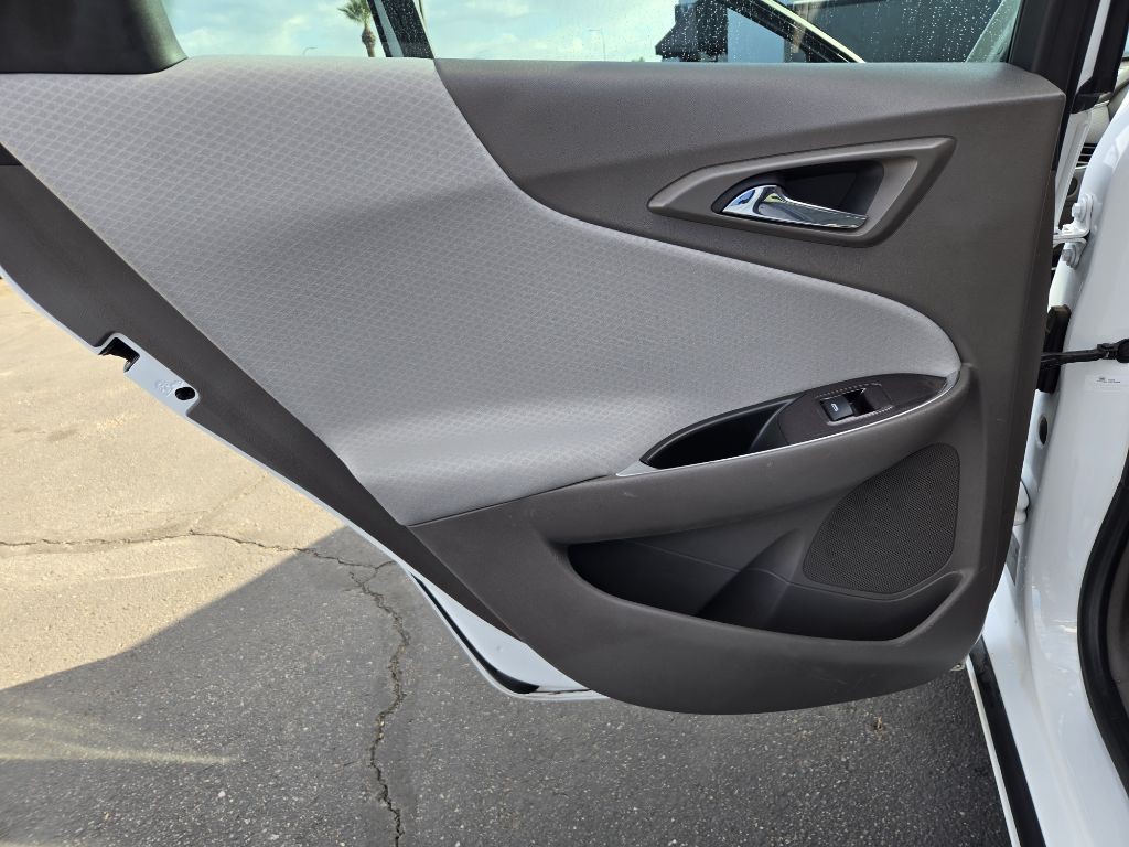 2017 Chevrolet Malibu Image 12