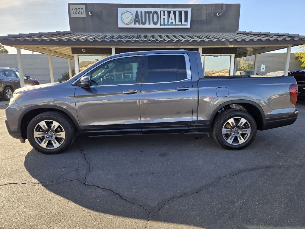 2017 Honda Ridgeline Image 2