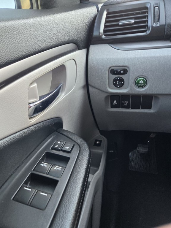 2017 Honda Ridgeline Image 23