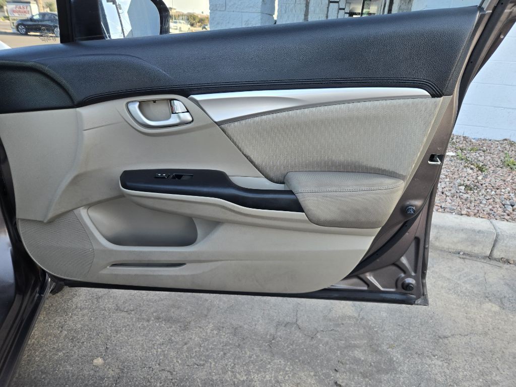 2015 Honda Civic Image 16