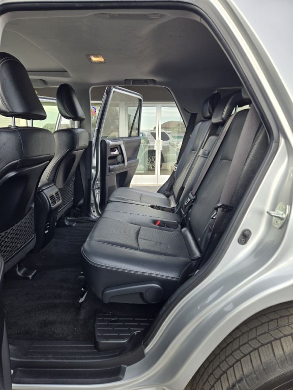 2018 Toyota 4Runner Image 11