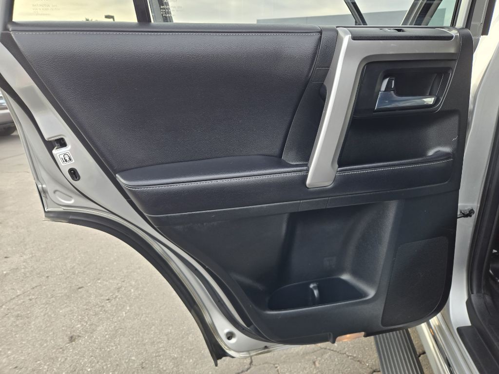 2018 Toyota 4Runner Image 12