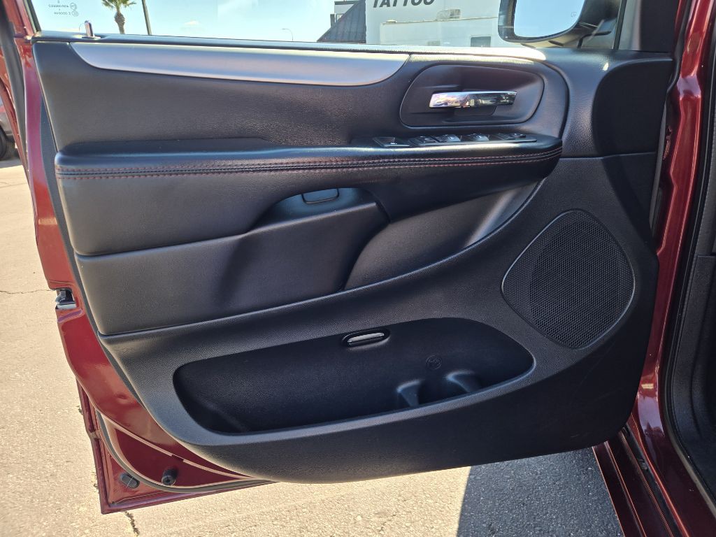 2018 Dodge Grand Caravan Image 10