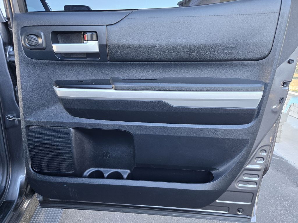 2014 Toyota Tundra Image 16