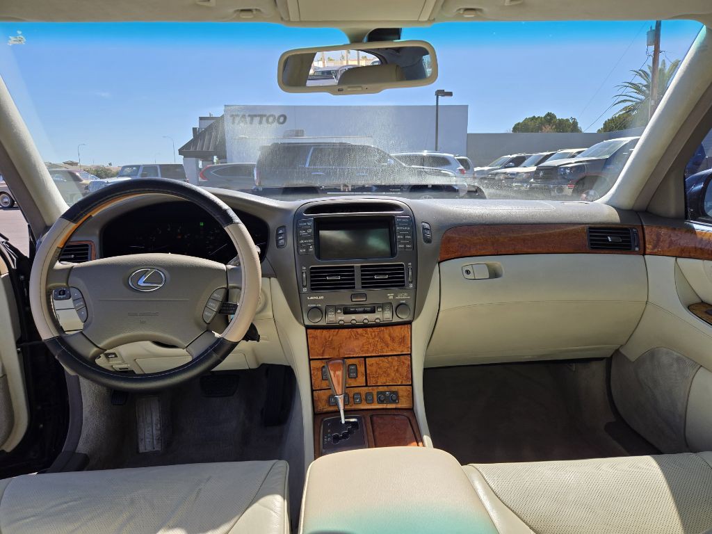 2004 Lexus LS Image 12