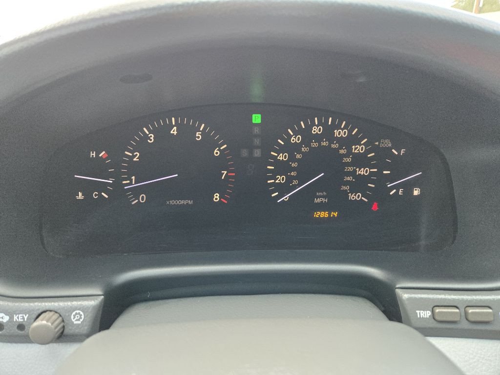 2005 Lexus LS Image 21