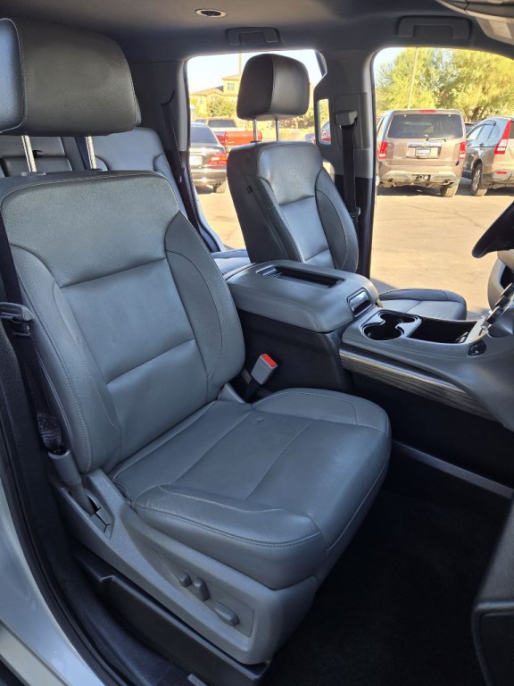 2017 Chevrolet Tahoe Image 21