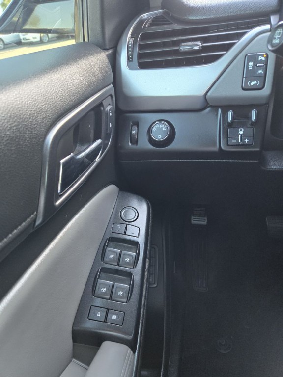 2017 Chevrolet Tahoe Image 27