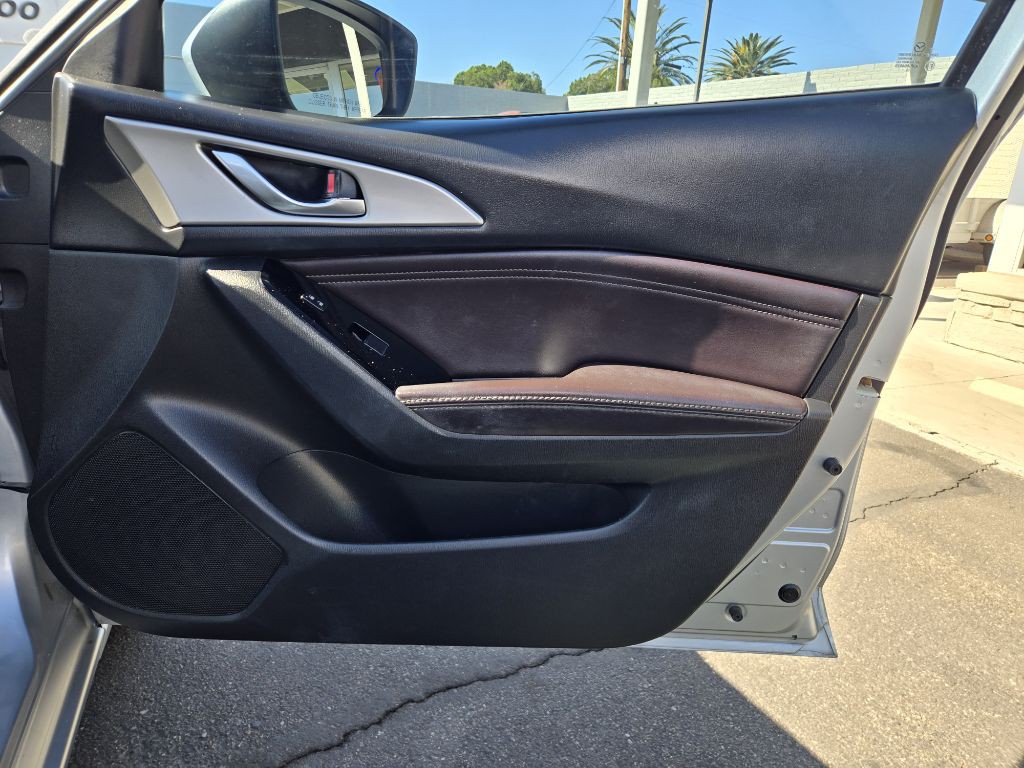 2017 Mazda Mazda3 Image 18