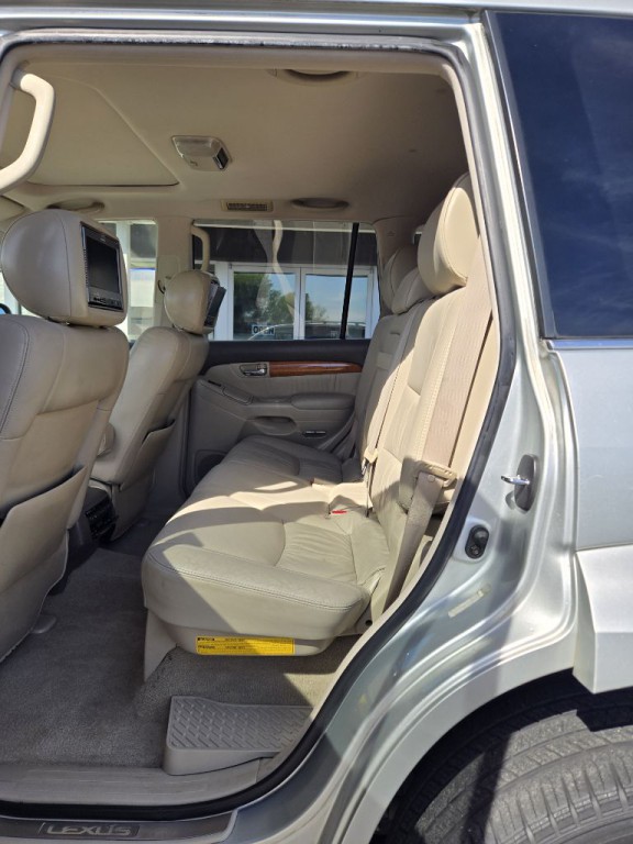 2004 Lexus GX Image 14