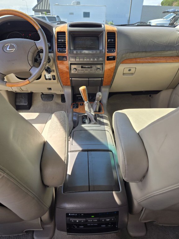 2004 Lexus GX Image 15