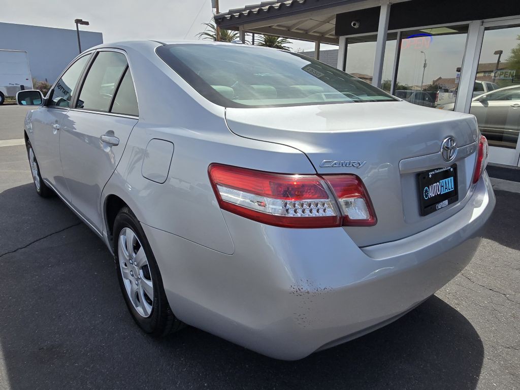 2010 Toyota Camry Image 3