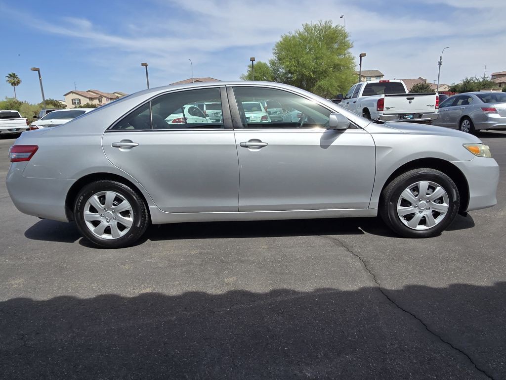 2010 Toyota Camry Image 6