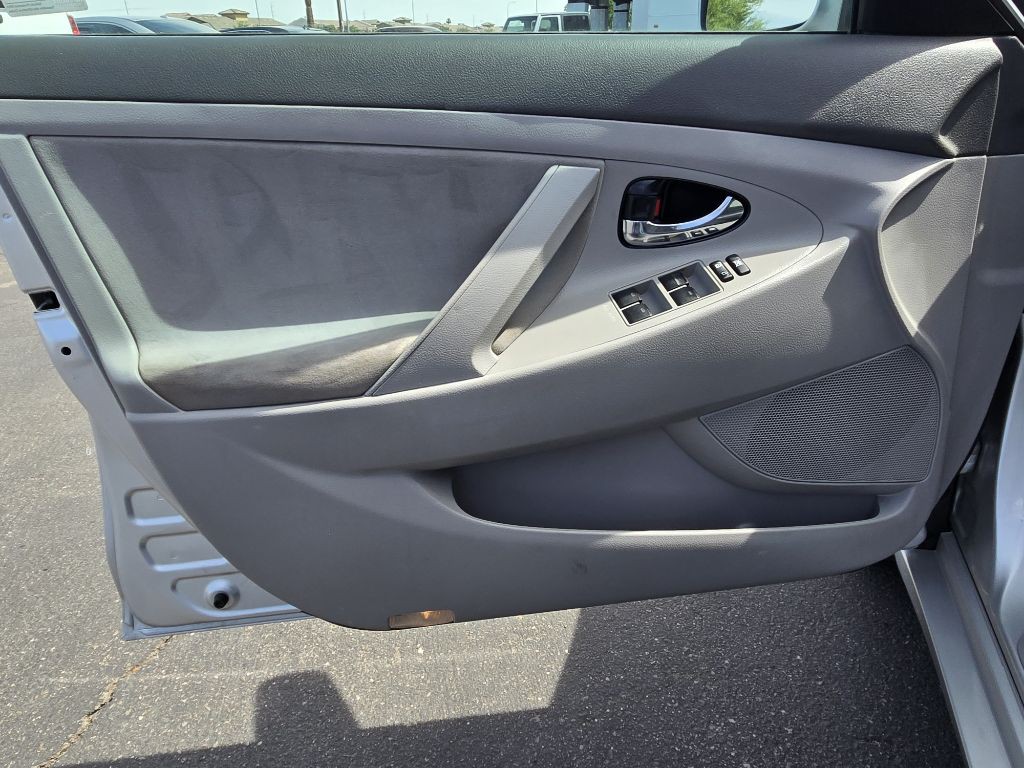 2010 Toyota Camry Image 10